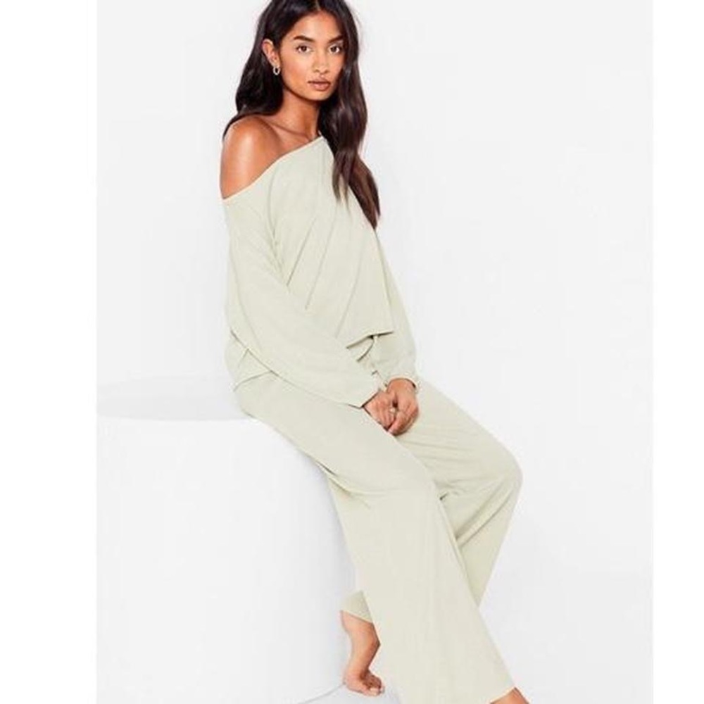 Green Lounge Set